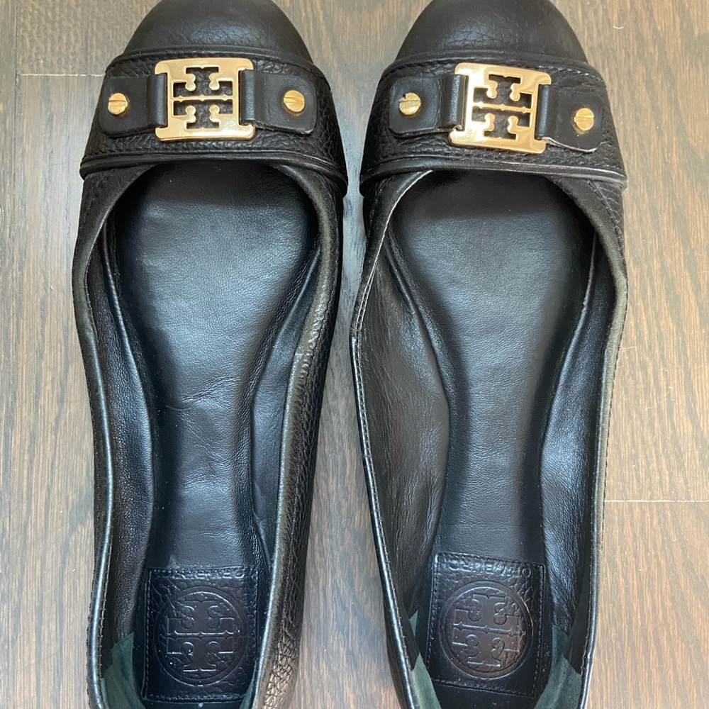 Tory Burch leather flats black size 8